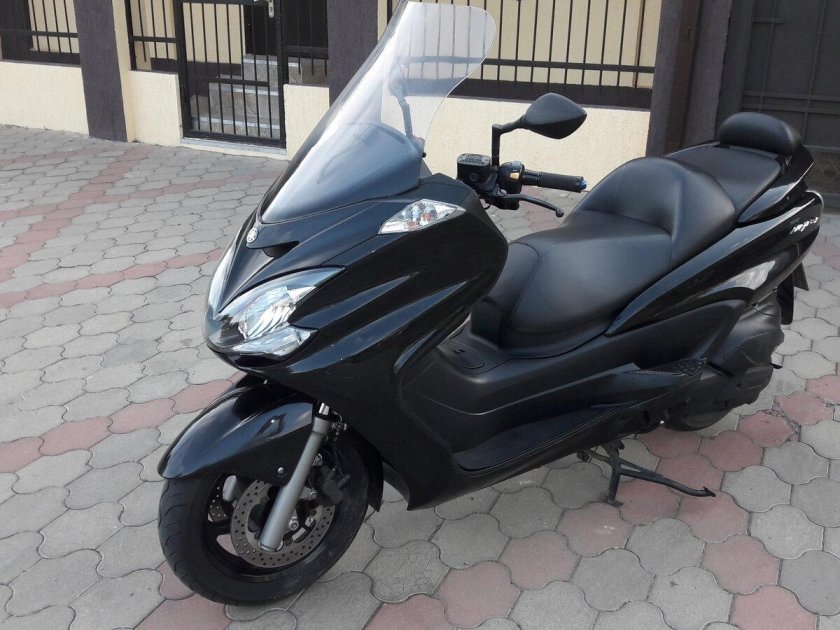 Yamaha Grand Majesty 400