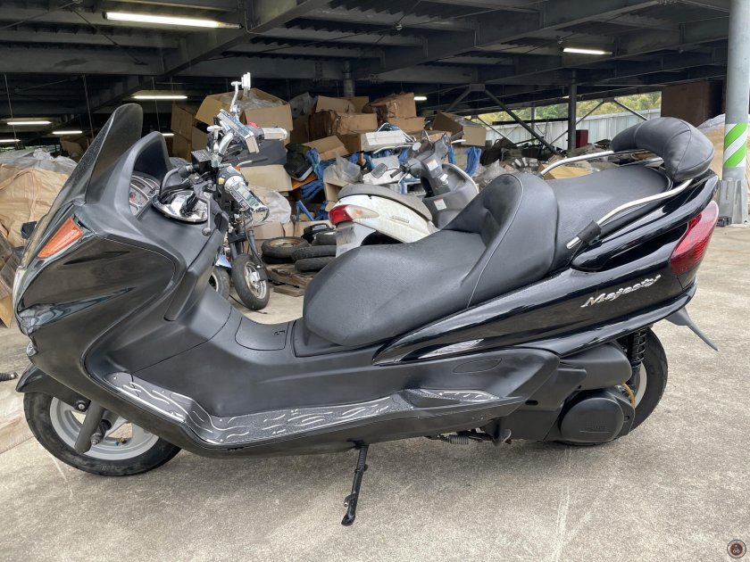 Максискутер Yamaha Majesty 250