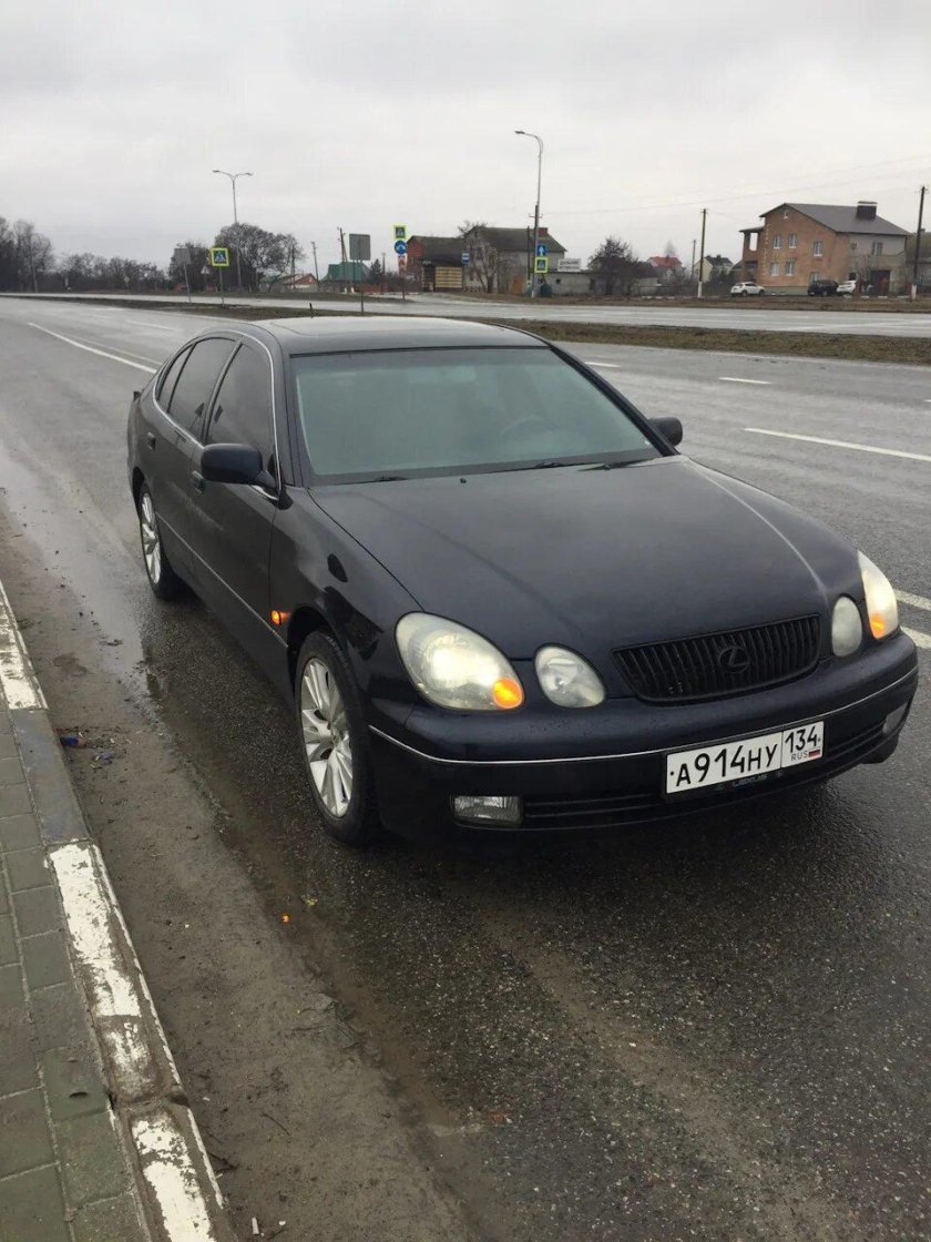 Лексус седан 1990