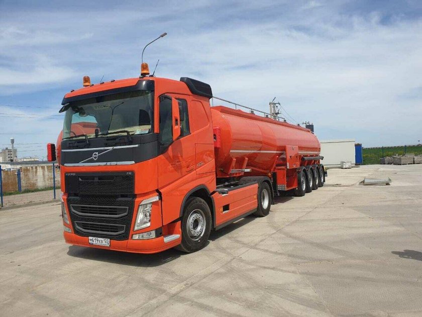 Полуприцеп бензовоз