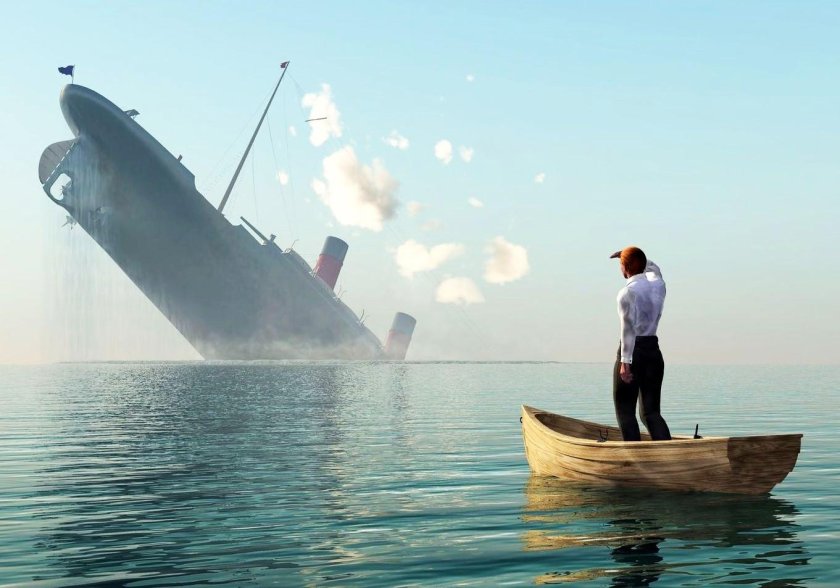 Тонет корабль