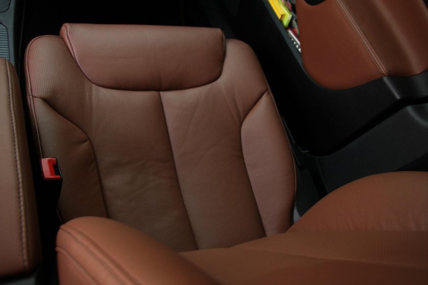 Салон коньячного цвета кожаный