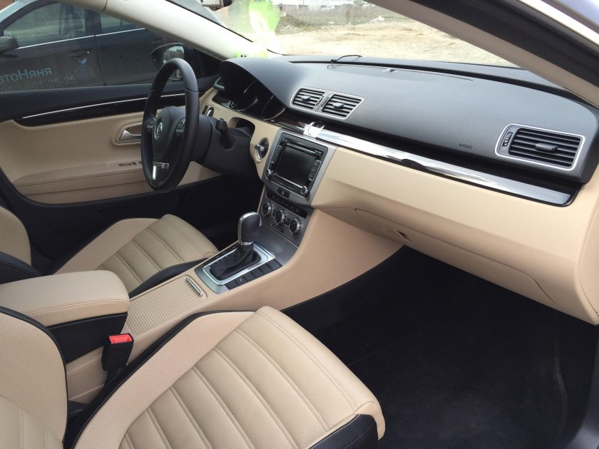 Фольксваген Пассат СС салон белый