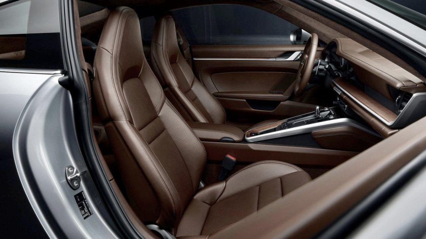 Porsche 911 992 Carrera 4s салон