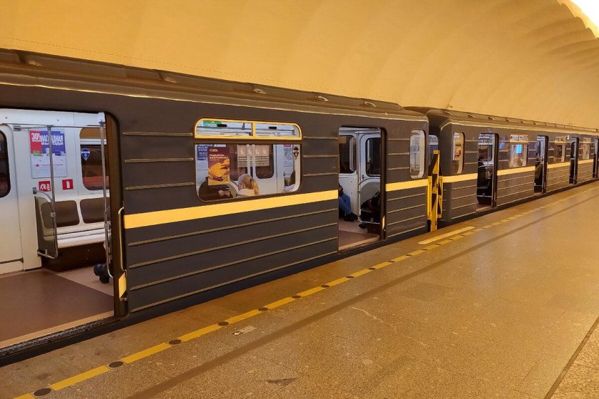 Черная речка метро