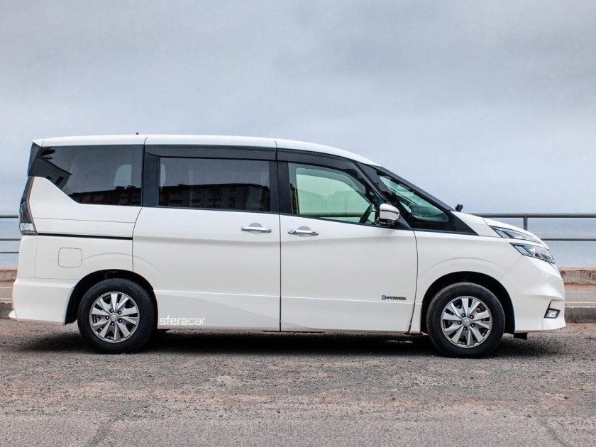 Nissan serena 2019
