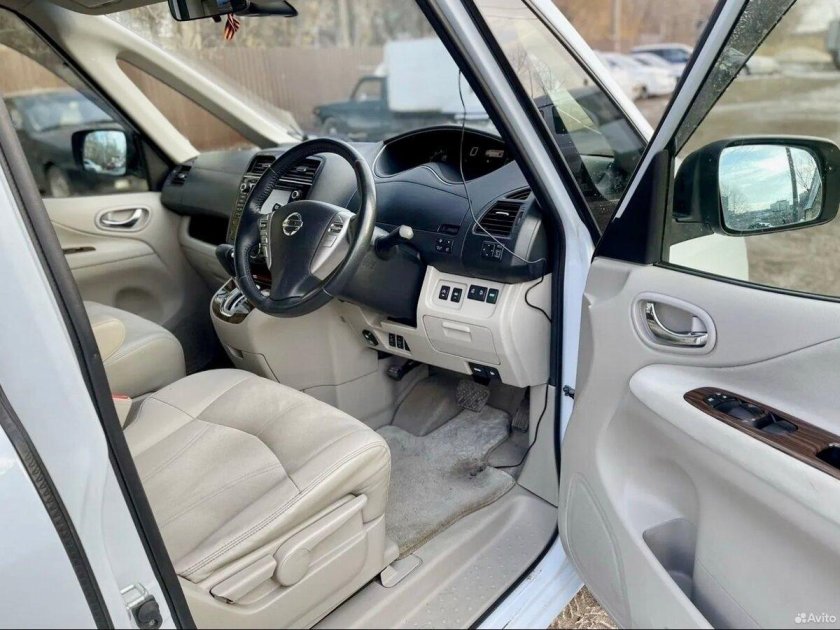 Ниссан серена с 26