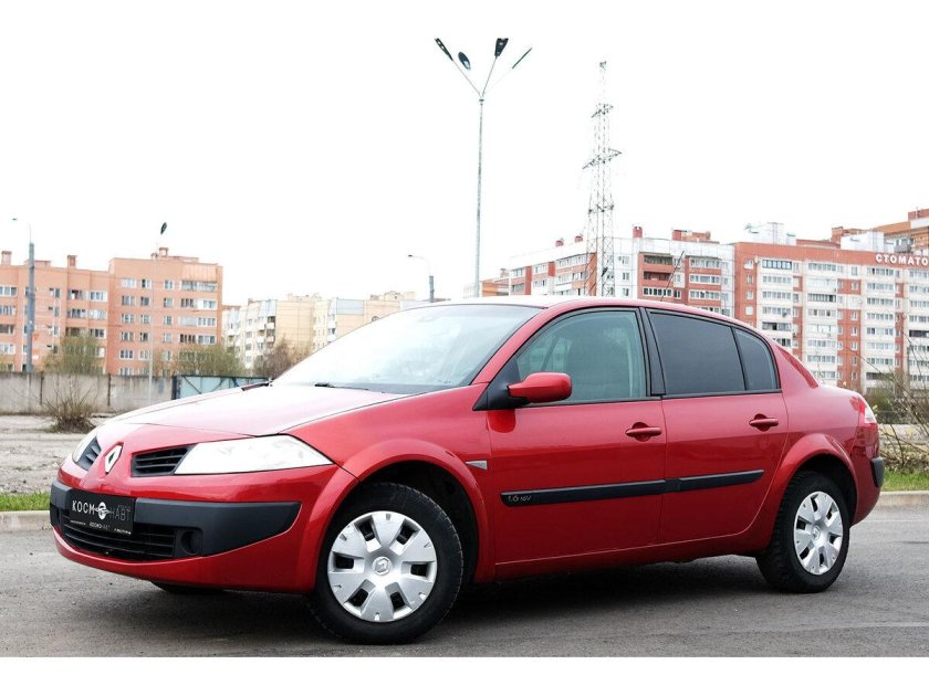 Рено Меган 2 красный