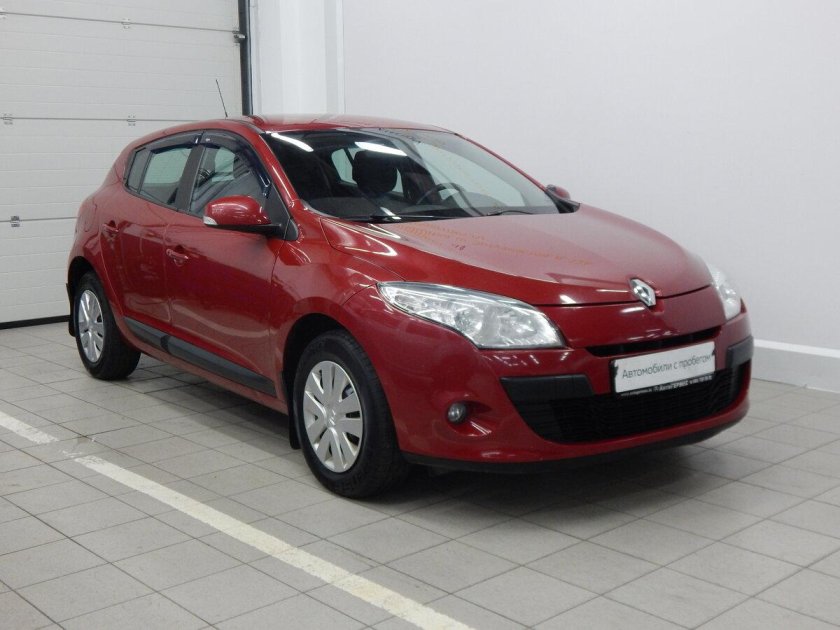 Рено Меган 3 красный