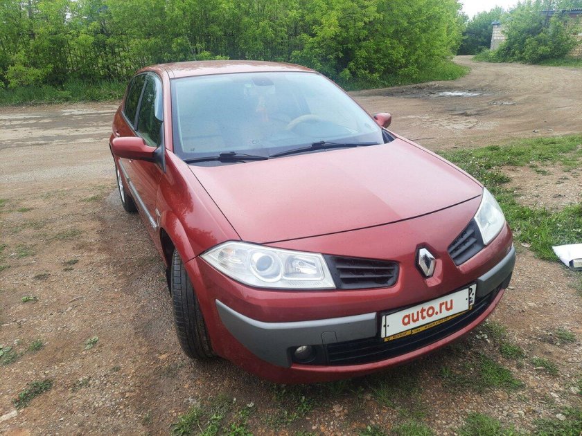 Рено Меган 2 красный