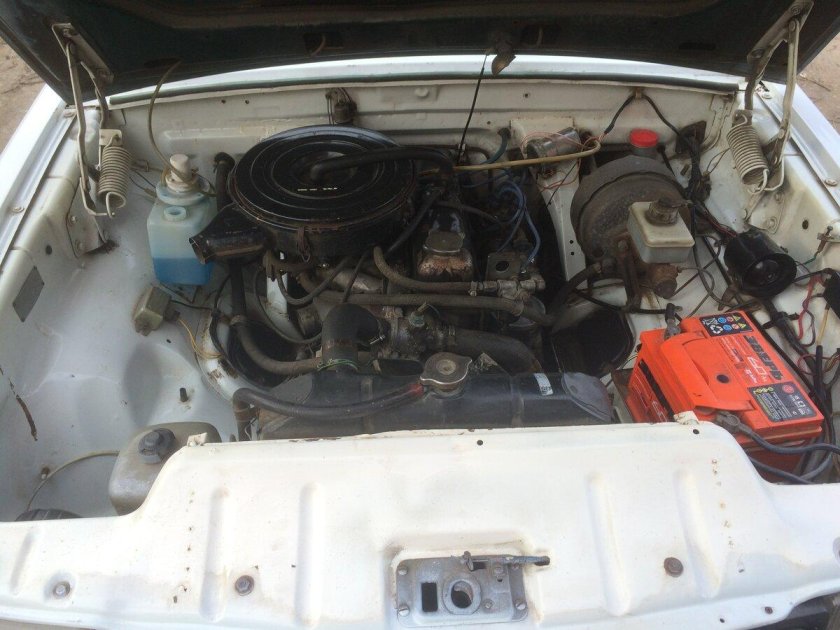 Газ 3102 под капотом
