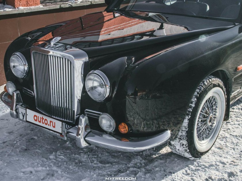 Mitsuoka Galue-i 2001