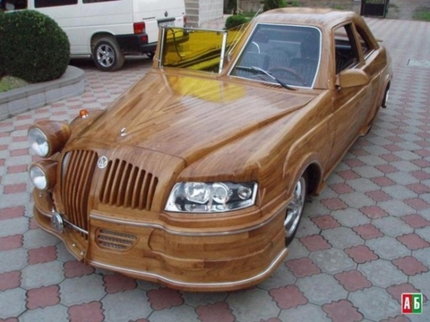 Деревянный автомобиль