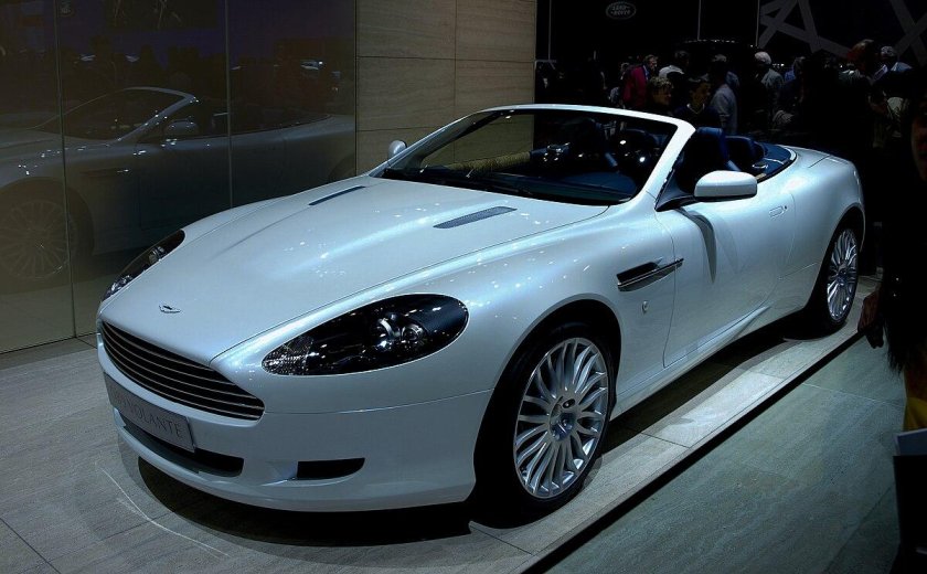 Aston Martin db9 volante