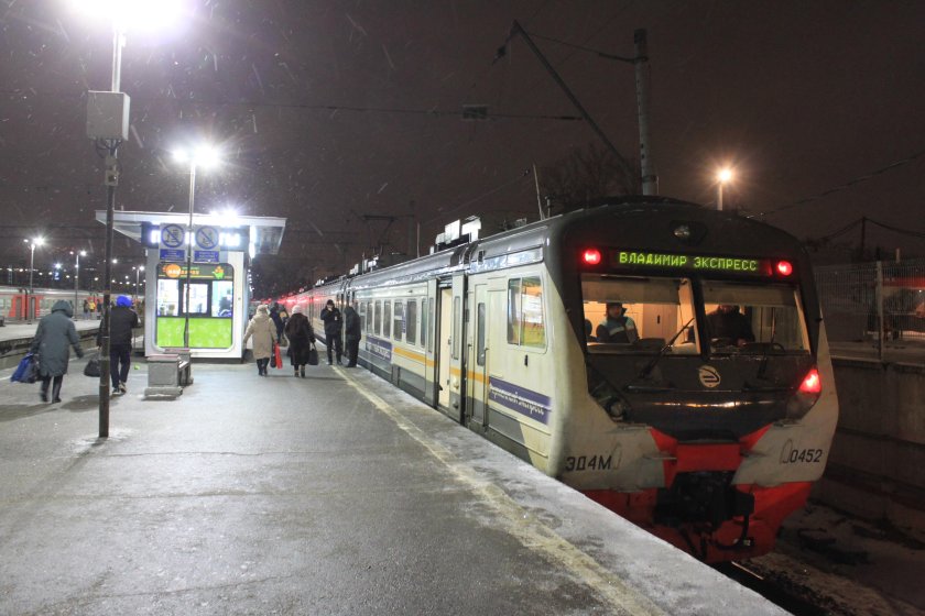 Электричка москва