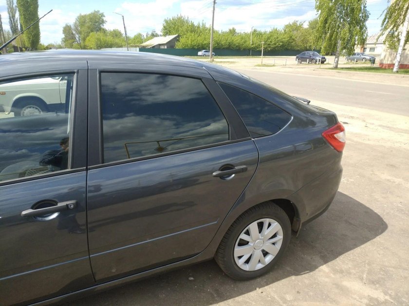 Борнео 633 Гранта лифтбек