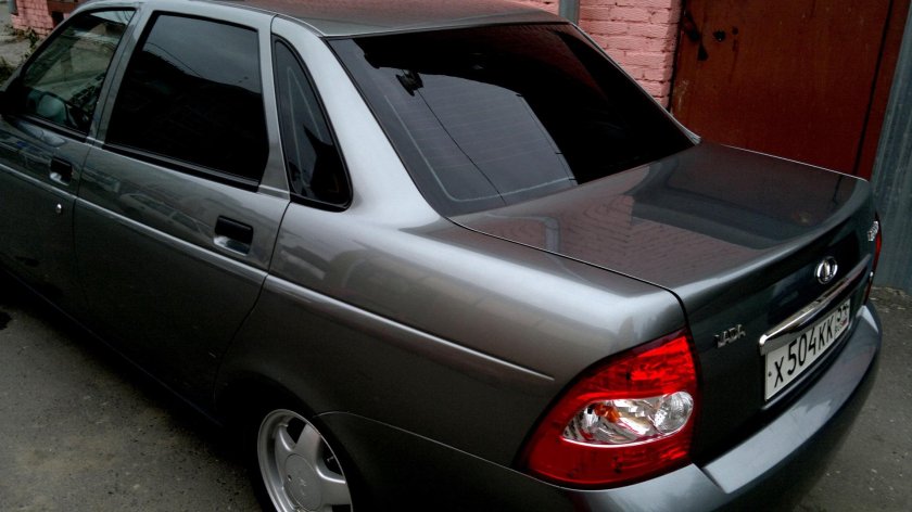 Приора Викинг седан