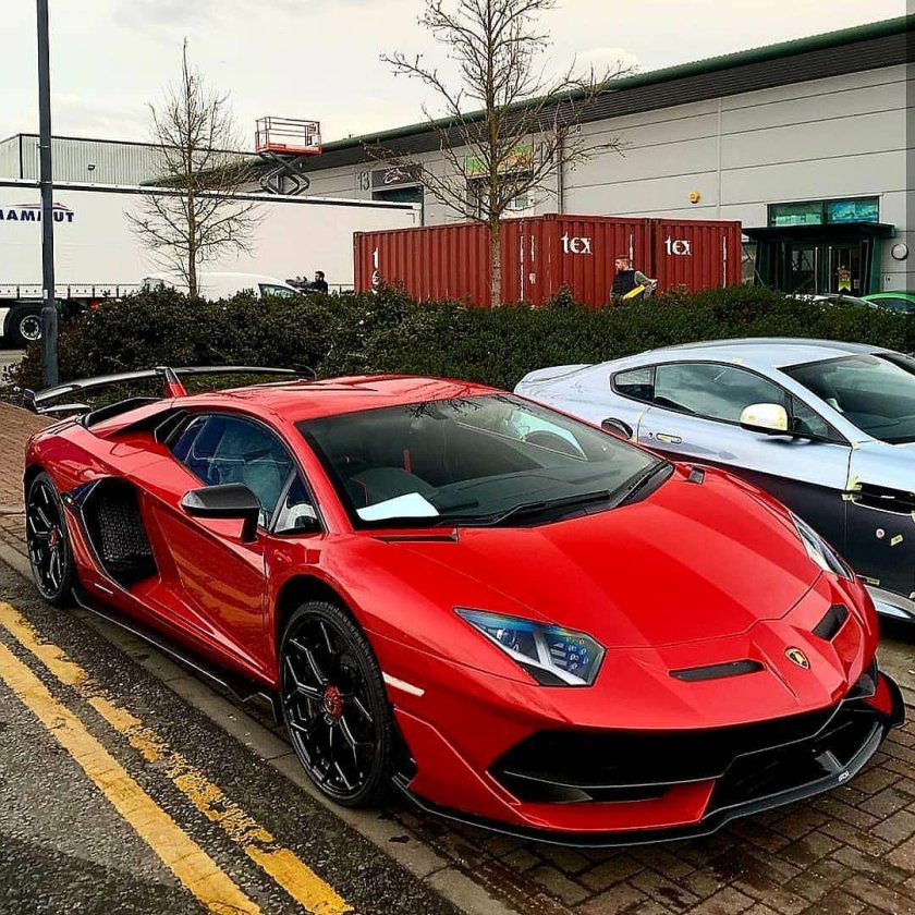 Авентадор SVJ