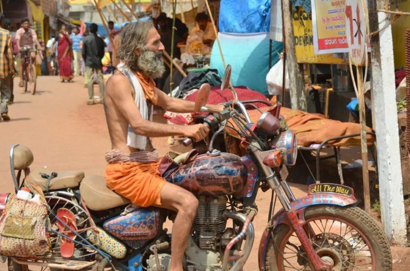 Арамболь хиппи