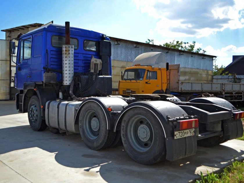 Седельный тягач Тонар