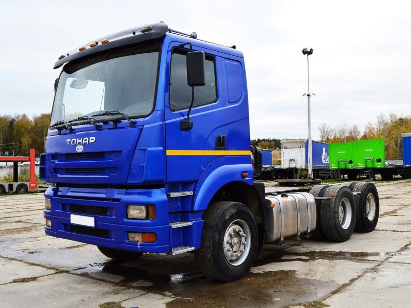 Седельный тягач камаз