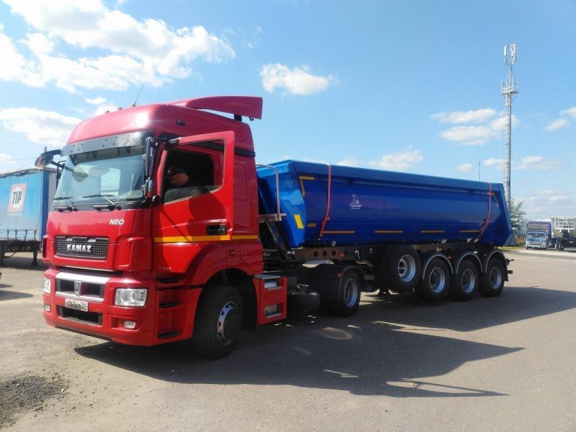 Самосвальный полуприцеп Тонар