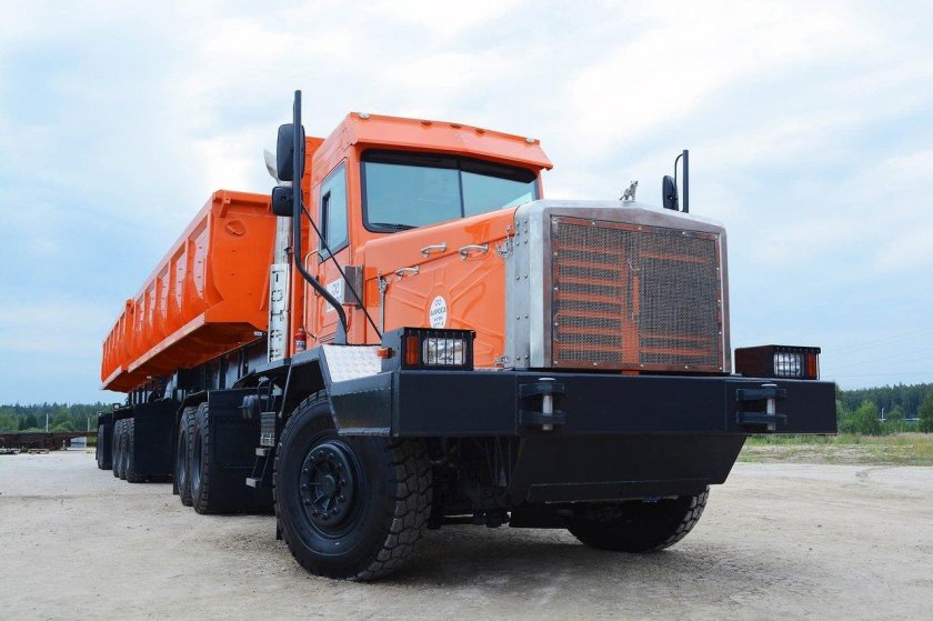 Карьерный тягач Тонар