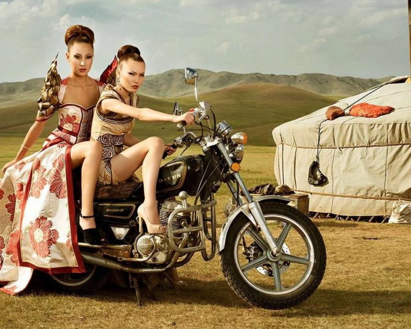 Монгольские девушки