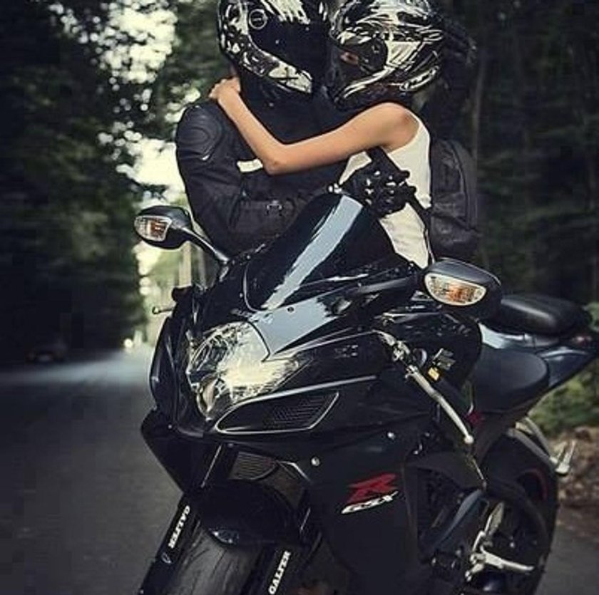 Девушка на мотоцикле
