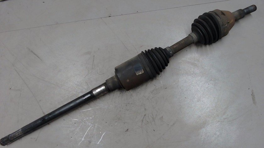 Jeep Liberty 3,7 приводной вал правый