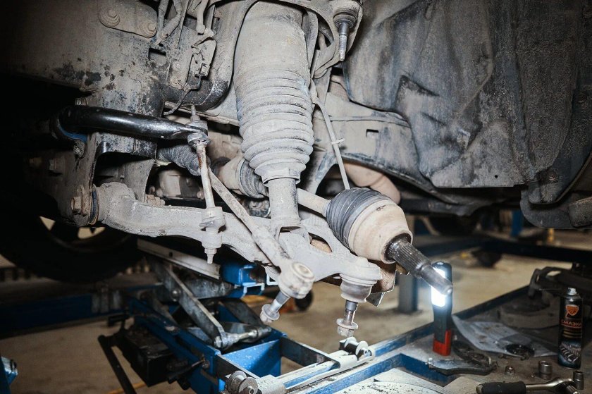 Dodge Ram 2500 передняя подвеска