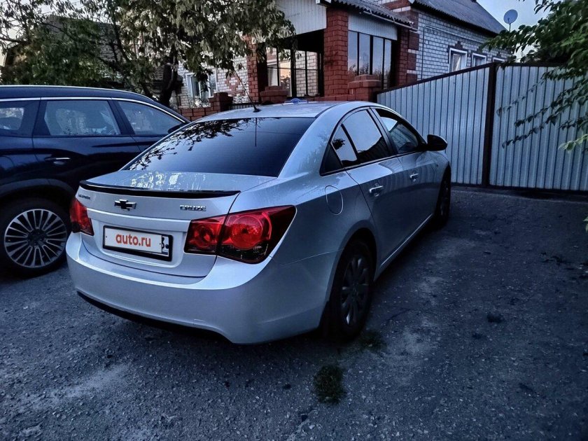 Тонировка задних фар Шевроле Круз