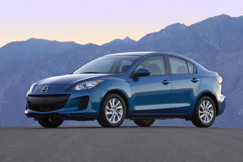 Мазда 3 2012