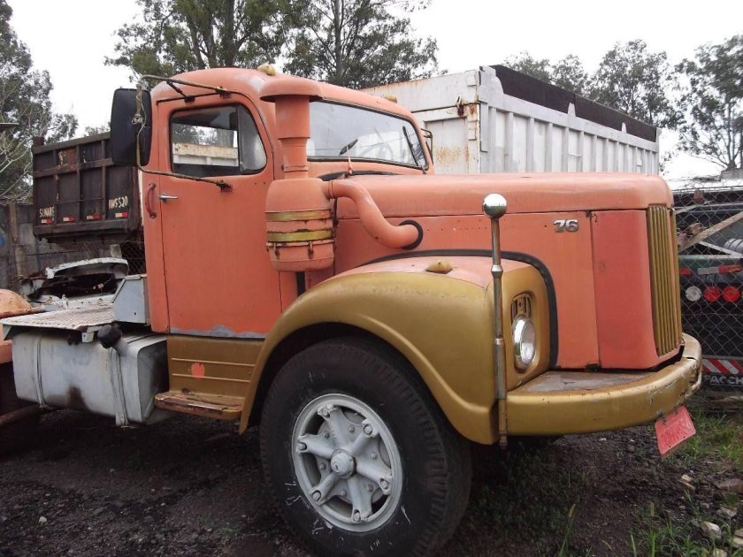 Большие грузовики