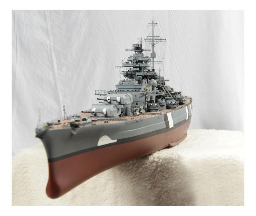 Моделист линкор бисмарк 1 800