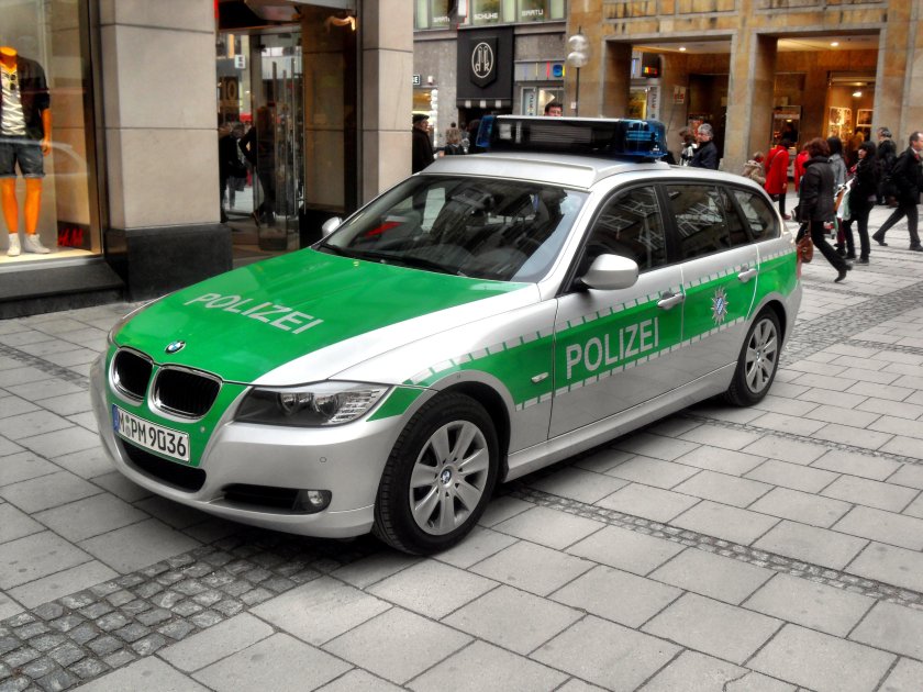 Мерседес полиция Германии