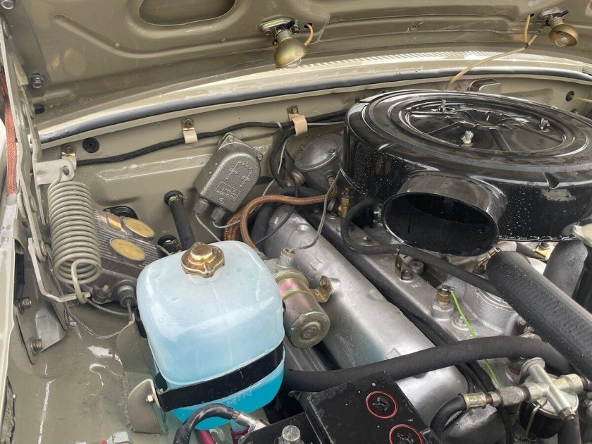 Волга газ 24 под капотом