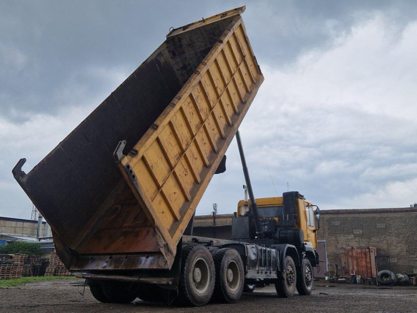 Самосвал вольво 20м3