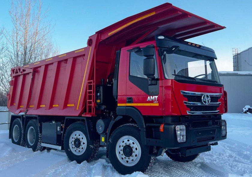 Самосвал ивеко