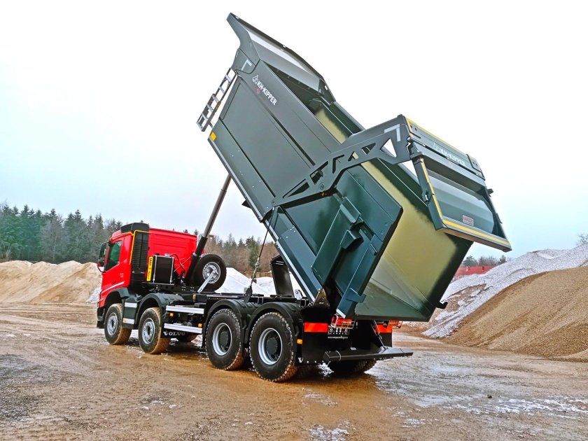 Вольво самосвал 8х4 новый
