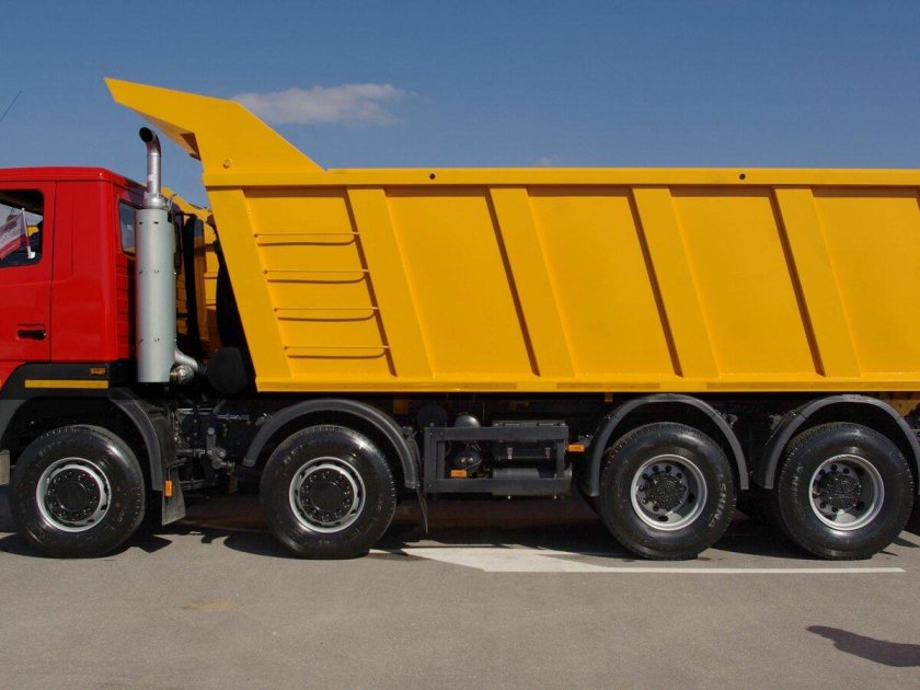 Самосвал МАЗ 6516 в9