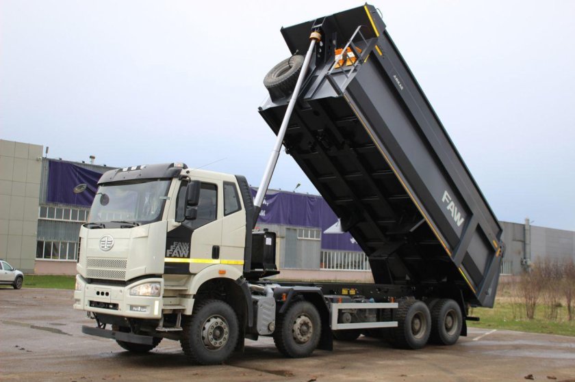 FAW 8x4 самосвал