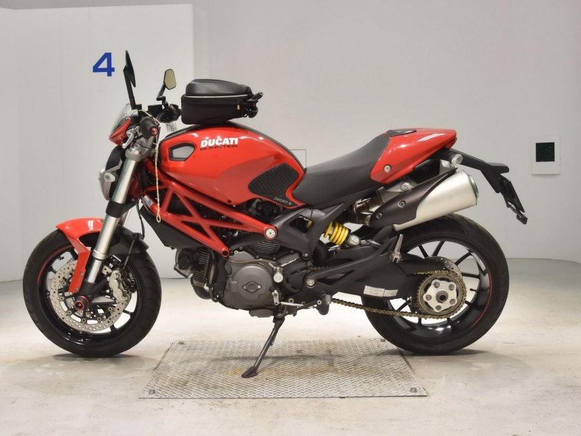 Ducati Monster 796 ABS