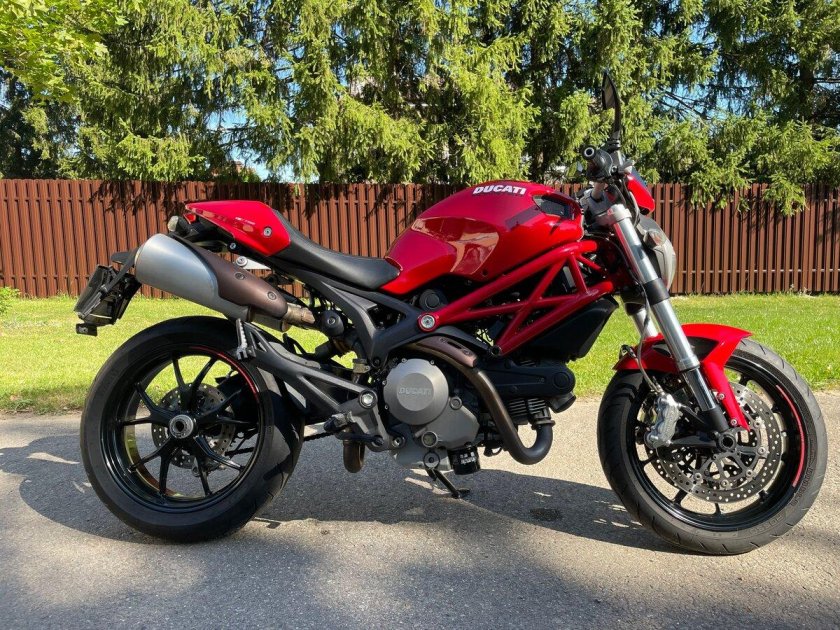 Ducati monster 796