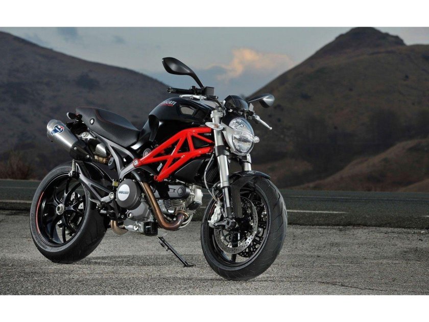 Мотоцикл Дукати монстр