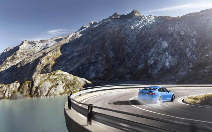 Автомобили на серпантине