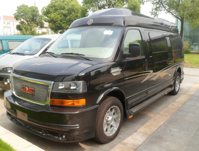 GMC Savana II