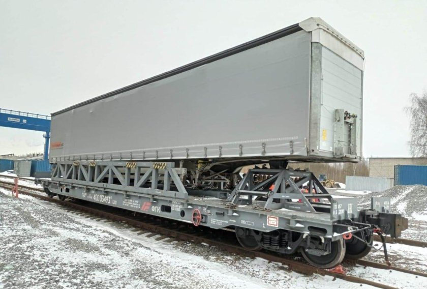 Контрейлерная платформа 13-5205