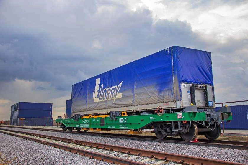 Контрейлерная платформа 13-5205