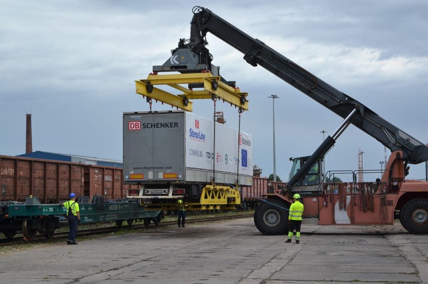 Контрейлерная платформа 13-5205